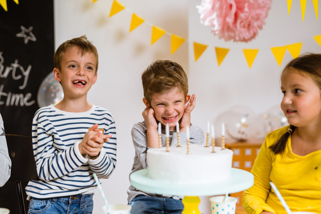 kids excited for their friends birthday party