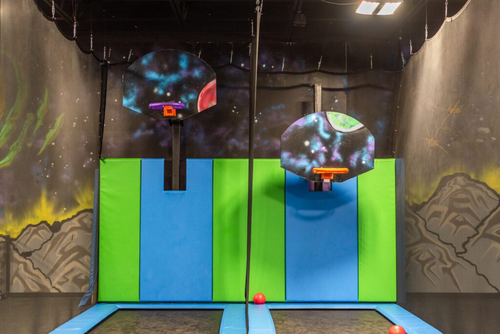 Elevate Davenport trampoline park basketball